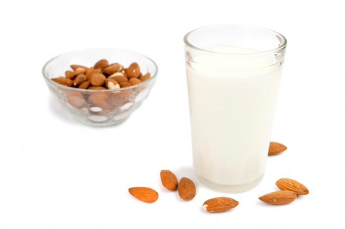 [almond milk]