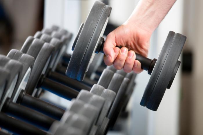 Hit The Weights Not The Treadmill To Reduce Belly Fat