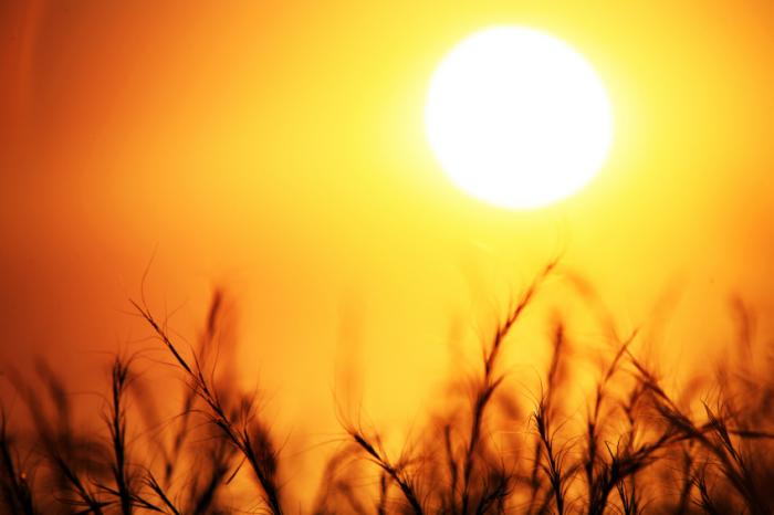 Sun setting