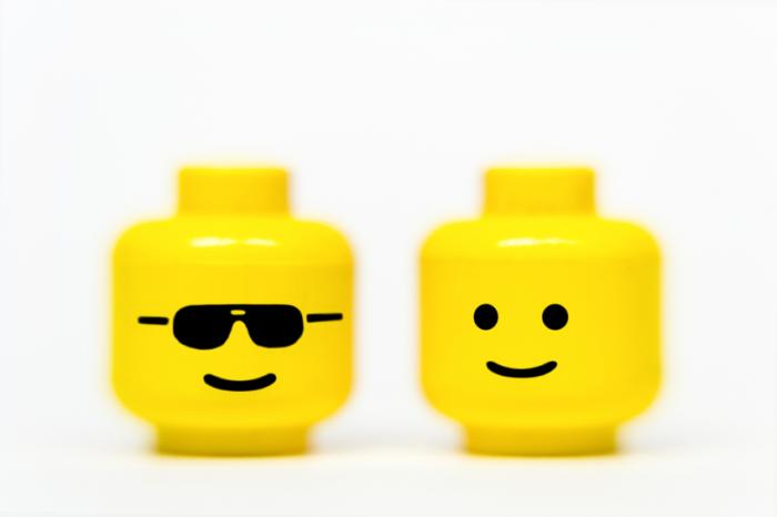 Two lego heads.