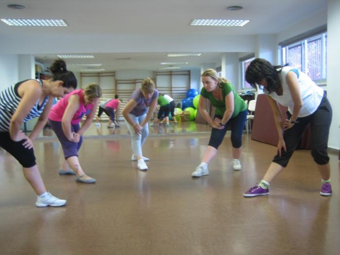 Pregnant women performing the indoor exercise programme