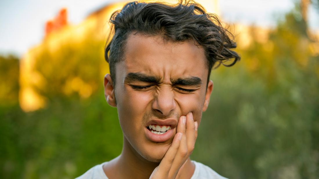 Jaw pain Causes symptoms and treatment