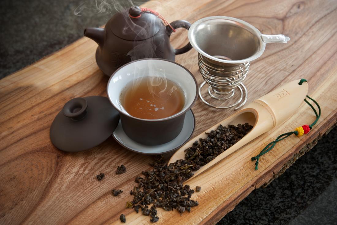 Oolong tea Health benefits and risks