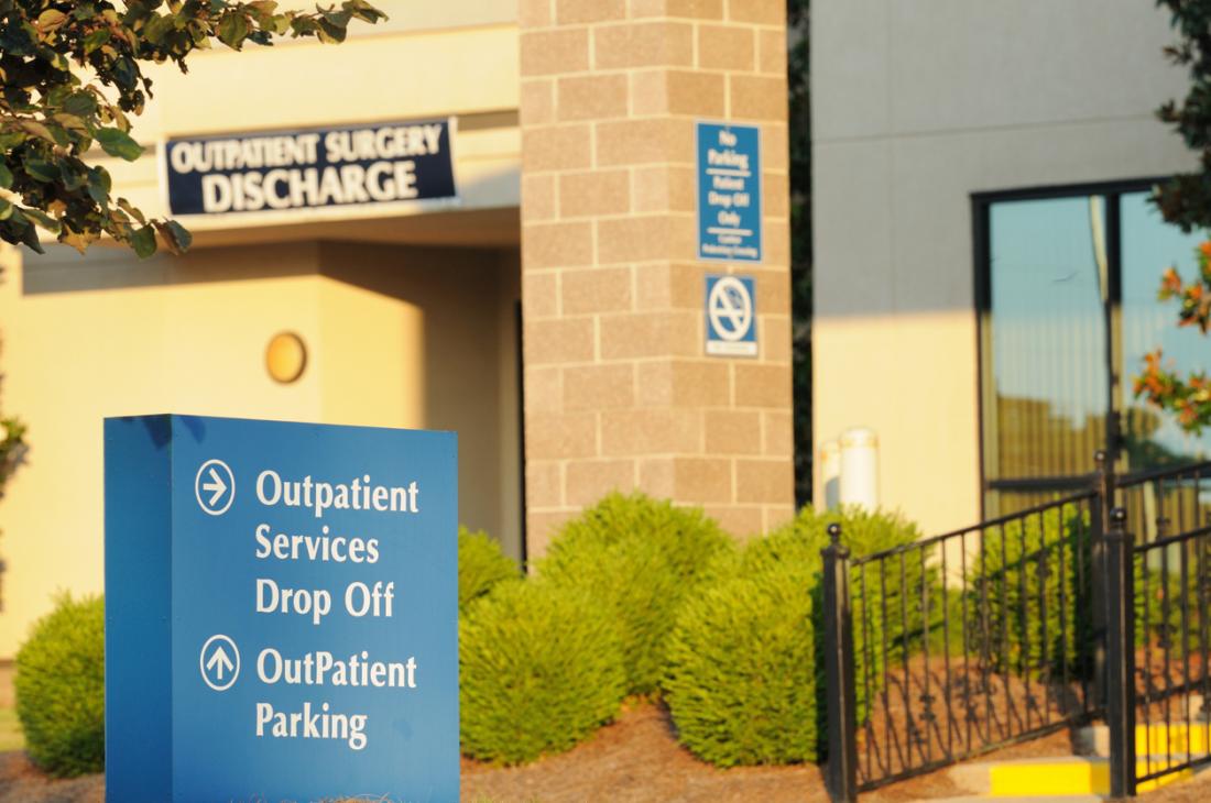signs outside of an outpatient building