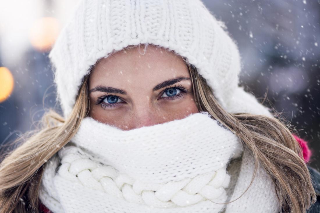 what to do when a girl is feeling cold