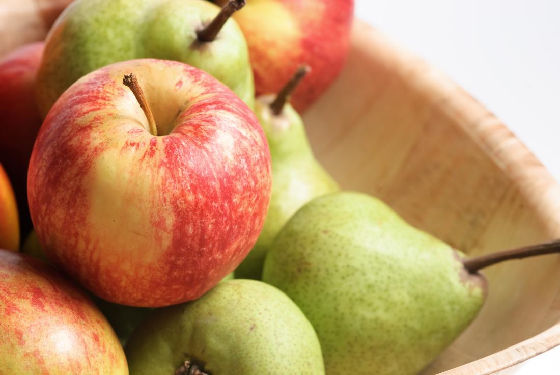 Apples and pears in a bowl.