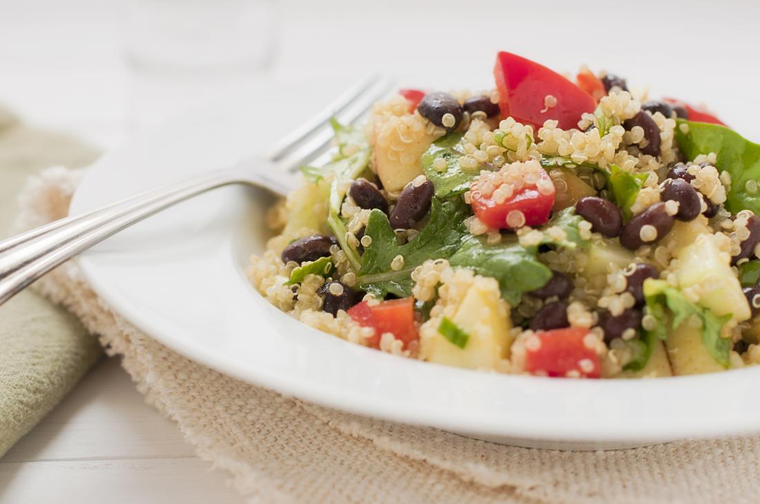 Quinoa fresh salad with beans.