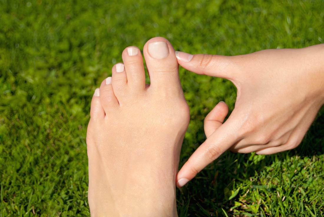 outside foot pain