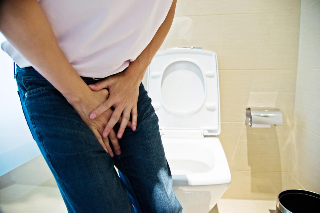 Can your Bladder Burst when you Hold your Pee?! A Urologist explains 