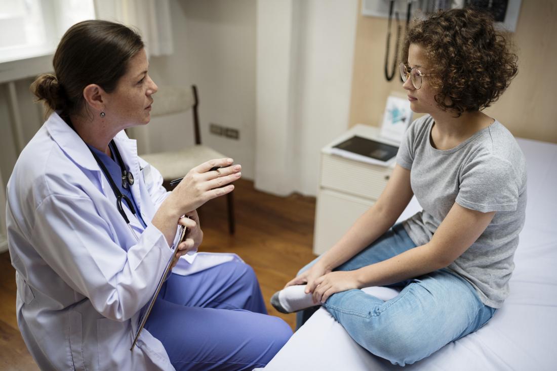 A doctor should be consulted if a woman experiences cramps during pregnancy.