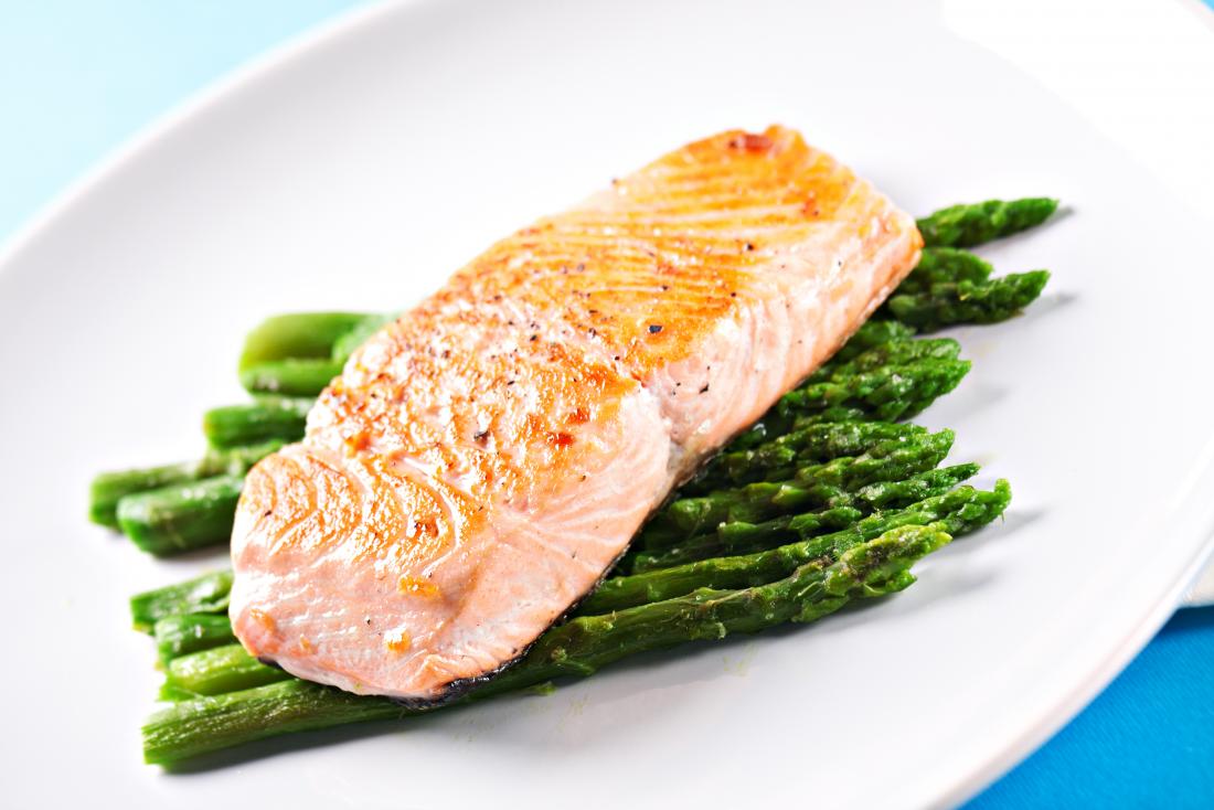 cooked salmon and asparagus