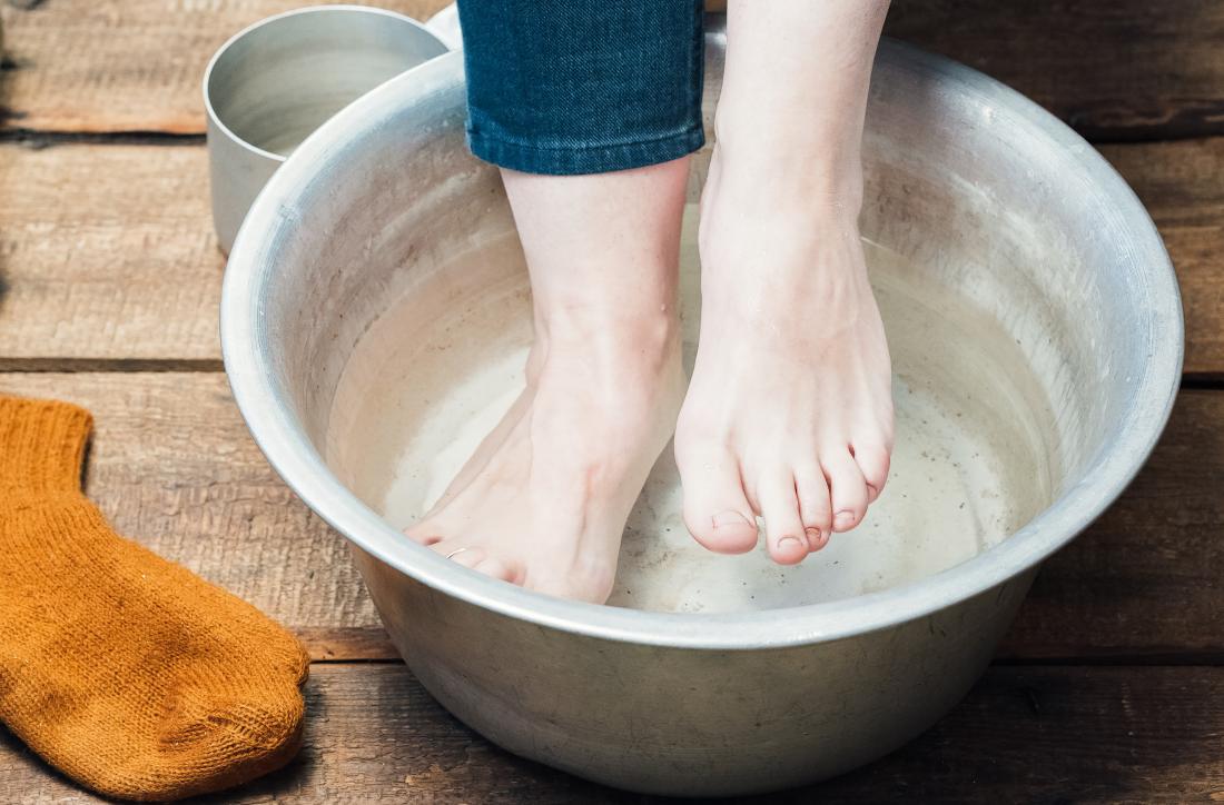 Tub to soak clearance feet in