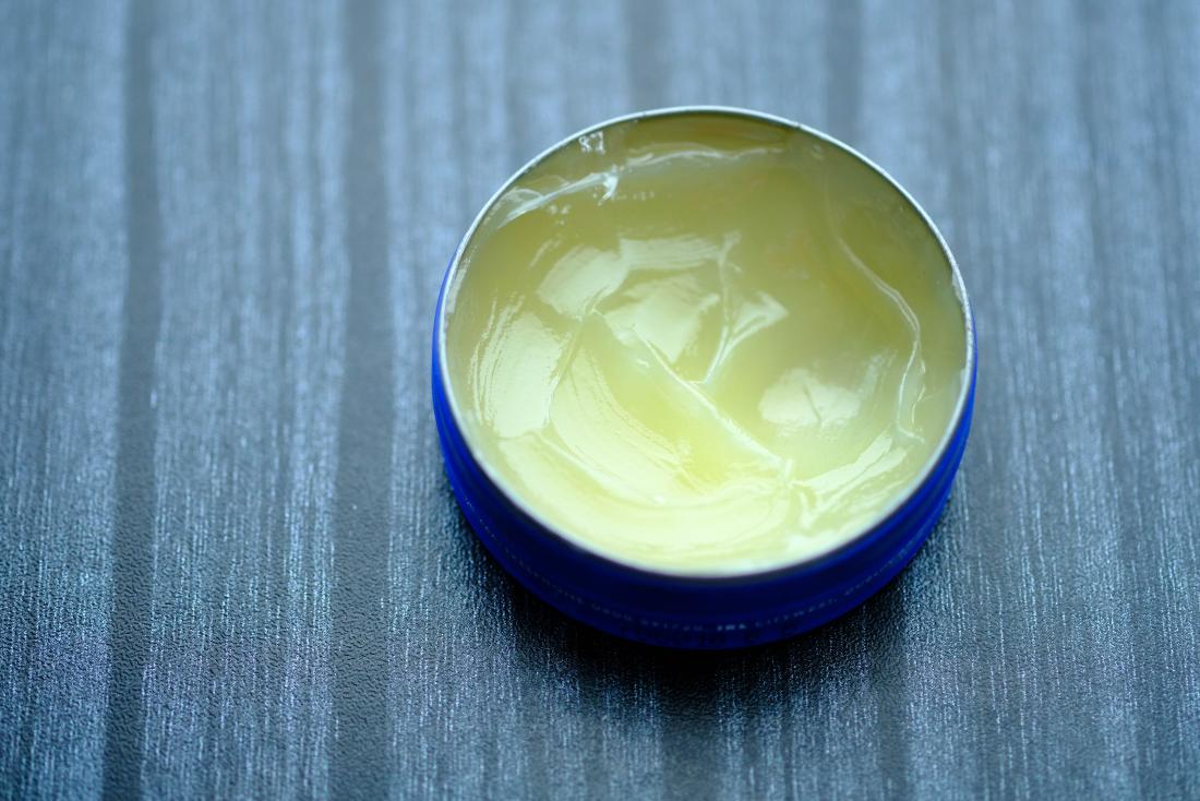 and benefits of petroleum jelly