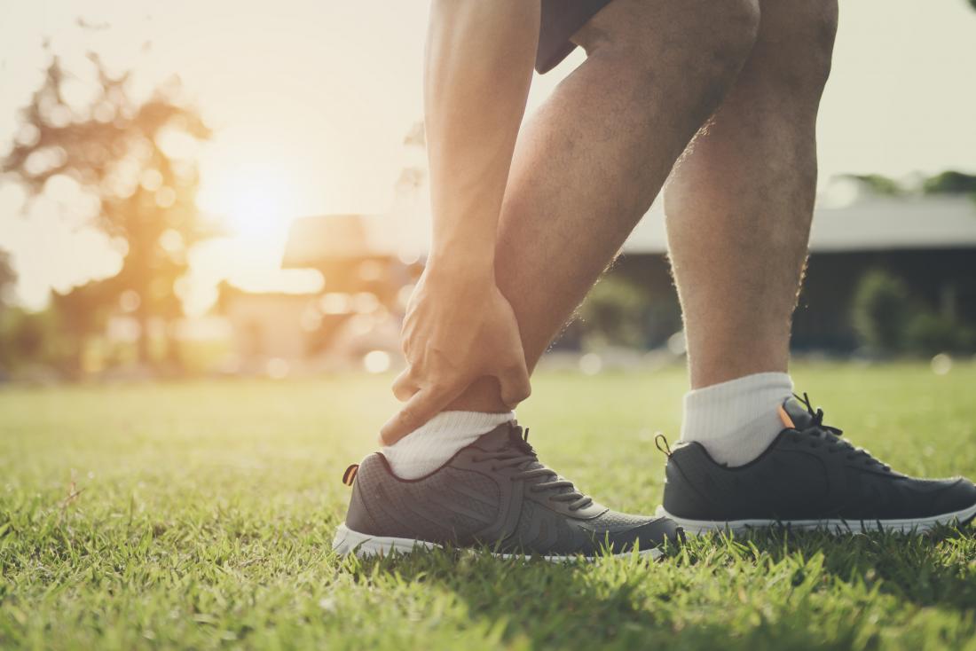 Swollen ankles: 11 causes and how to treat them