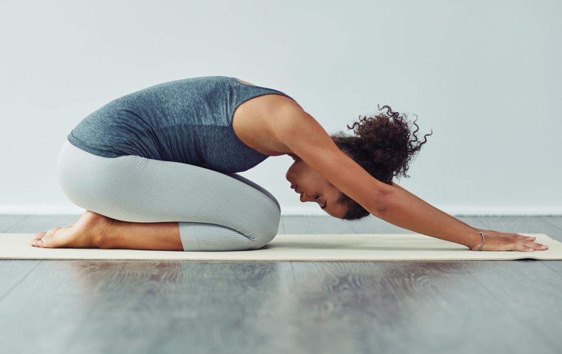 Easy shoulder opening yoga poses - Iyengar Yoga - YouTube