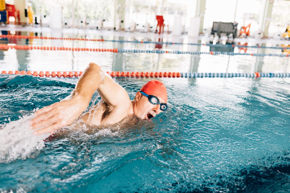 Swimming can benefit the hamstrings without causing pain.