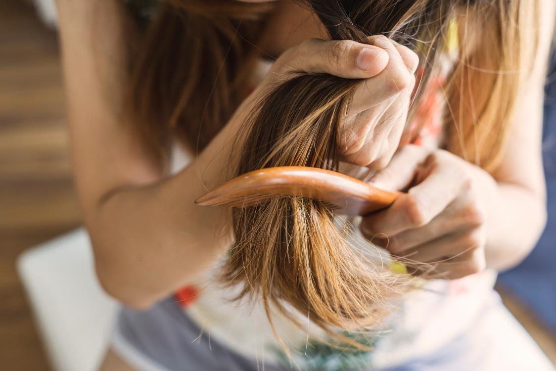 How to remove rubber bands without ripping out your hair! Tools