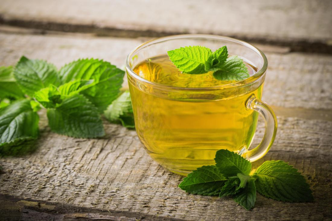 Peppermint tea for sore throat