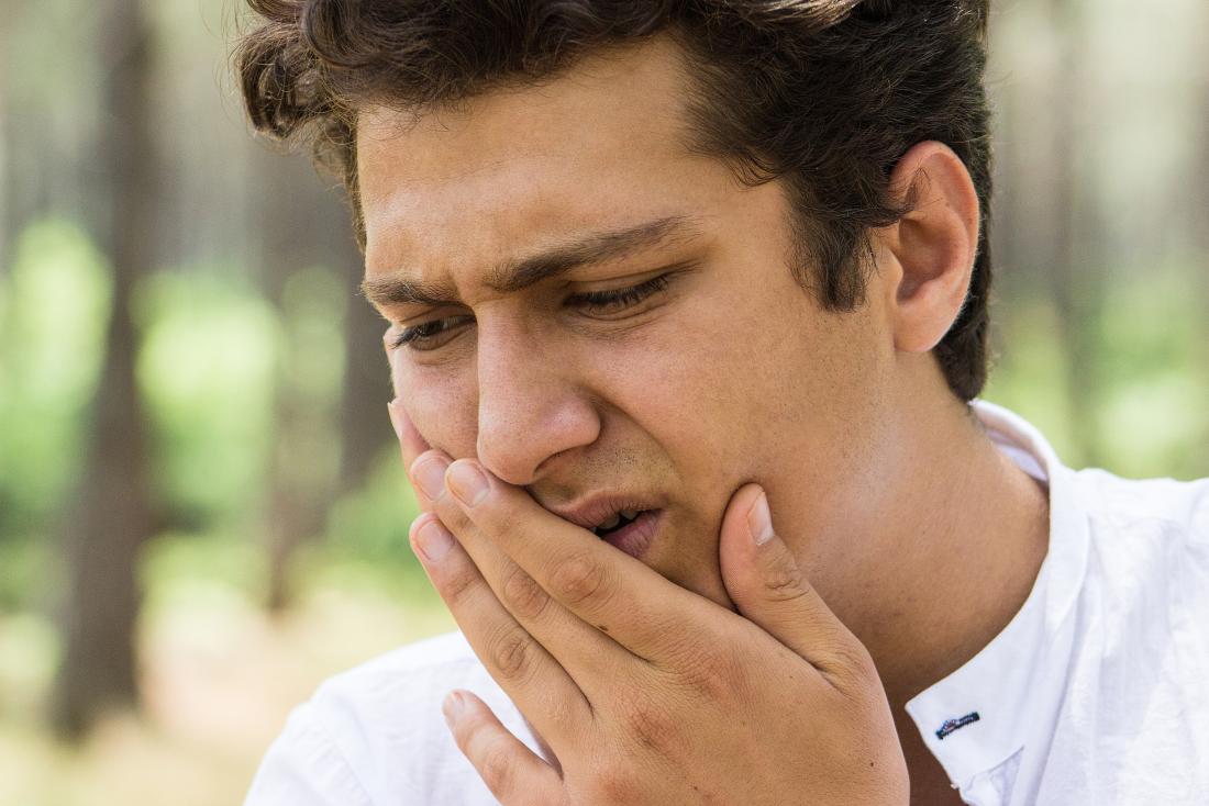 Tight jaw: Causes and how to relieve tension