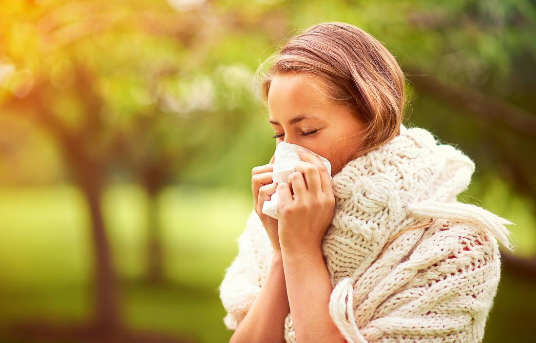 Summer cold: Symptoms, allergies, and remedies