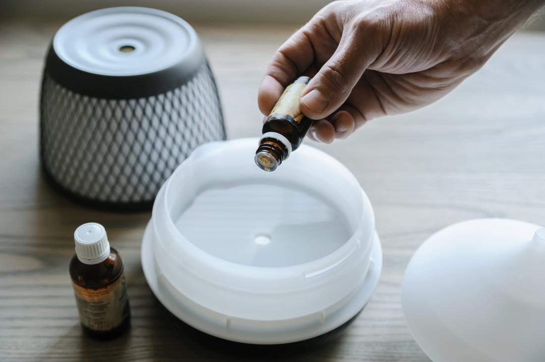 diffuser vs candle (oil diffusers vs scented candles)