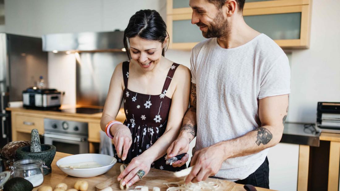 What is the best diet for mental health? A-couple-cooking-food-together-for-the-best-diet-for-mental-health