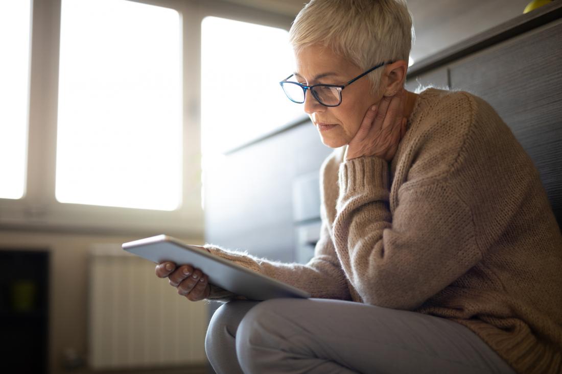 senior woman reading