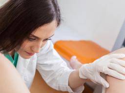 Vaginal Cysts Lump Types Symptoms And Treatment