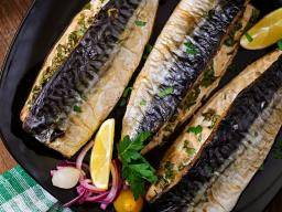 Rheumatoid arthritis: Regular fish intake may ease symptoms