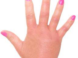 Jammed Finger Symptoms Treatment And When To See A Doctor