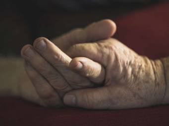 What are the signs that someone is close to death?