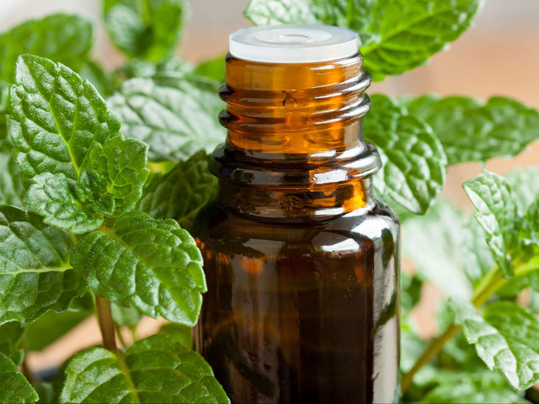 Essential oils for sinus congestion: Best oils and how to use them