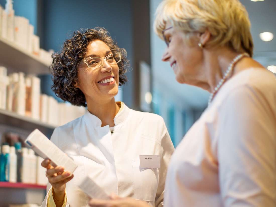 Bacitracin vs. Neosporin Differences, pros, and cons